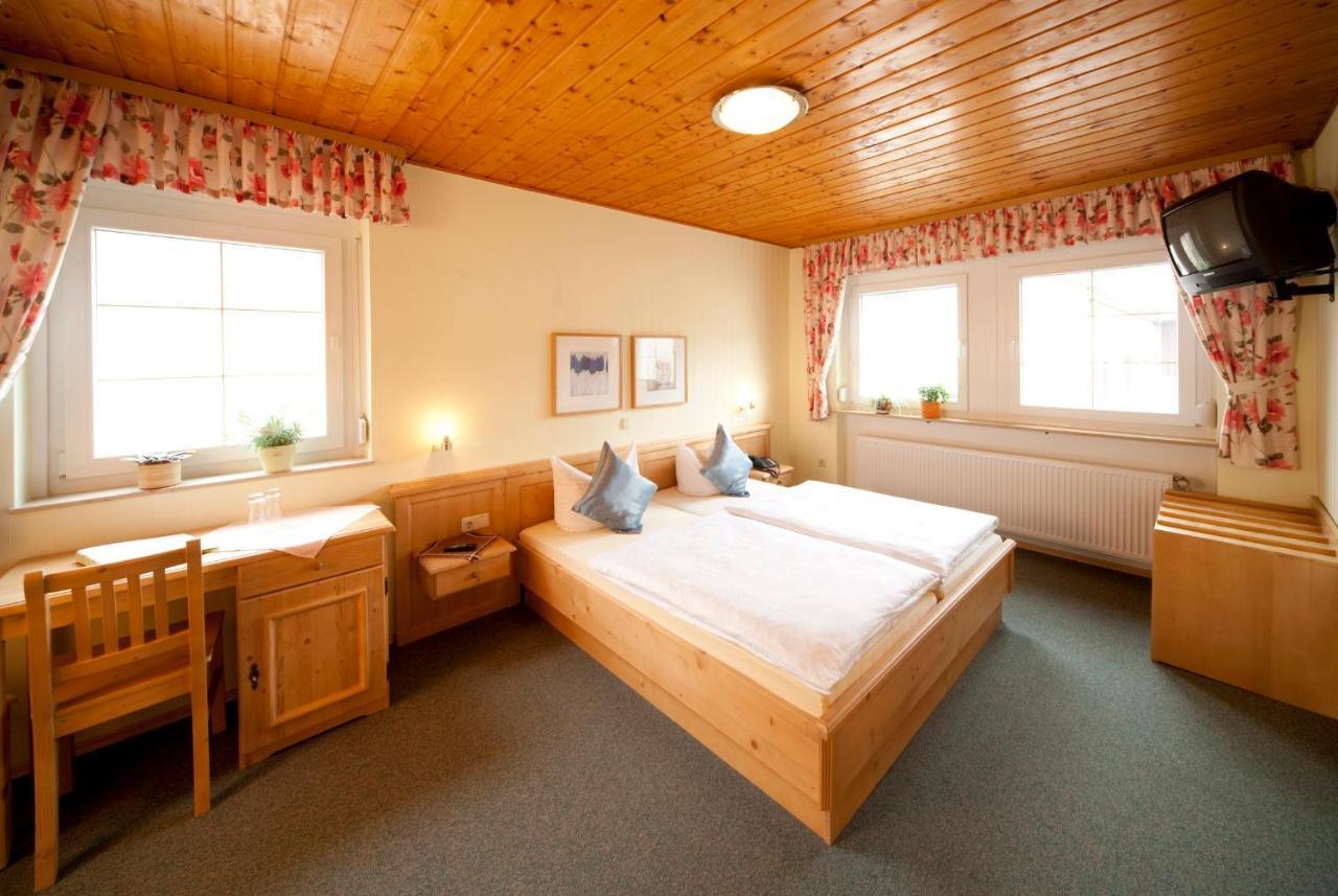 Gasthaus Zur Wolfsschlucht Hotel Sugenheim ภายนอก รูปภาพ