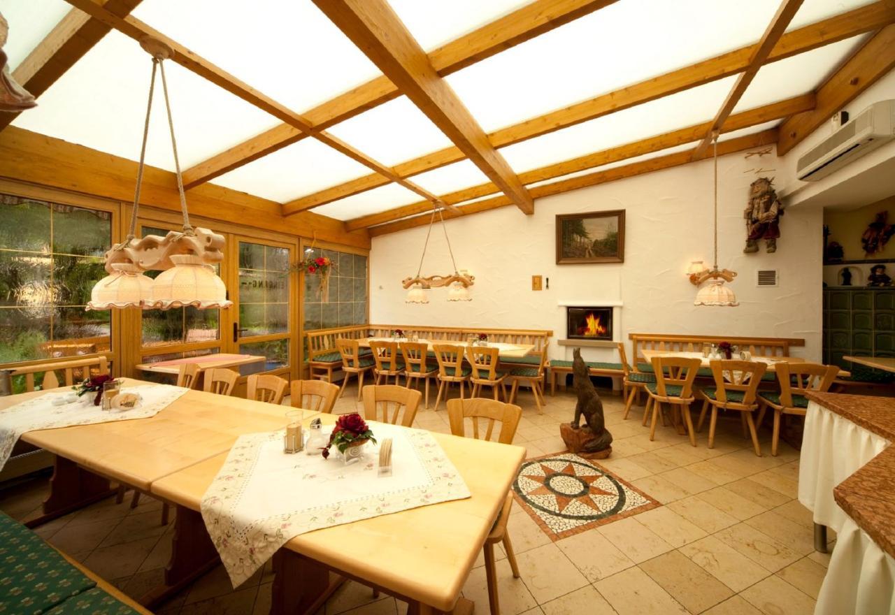 Gasthaus Zur Wolfsschlucht Hotel Sugenheim ภายนอก รูปภาพ